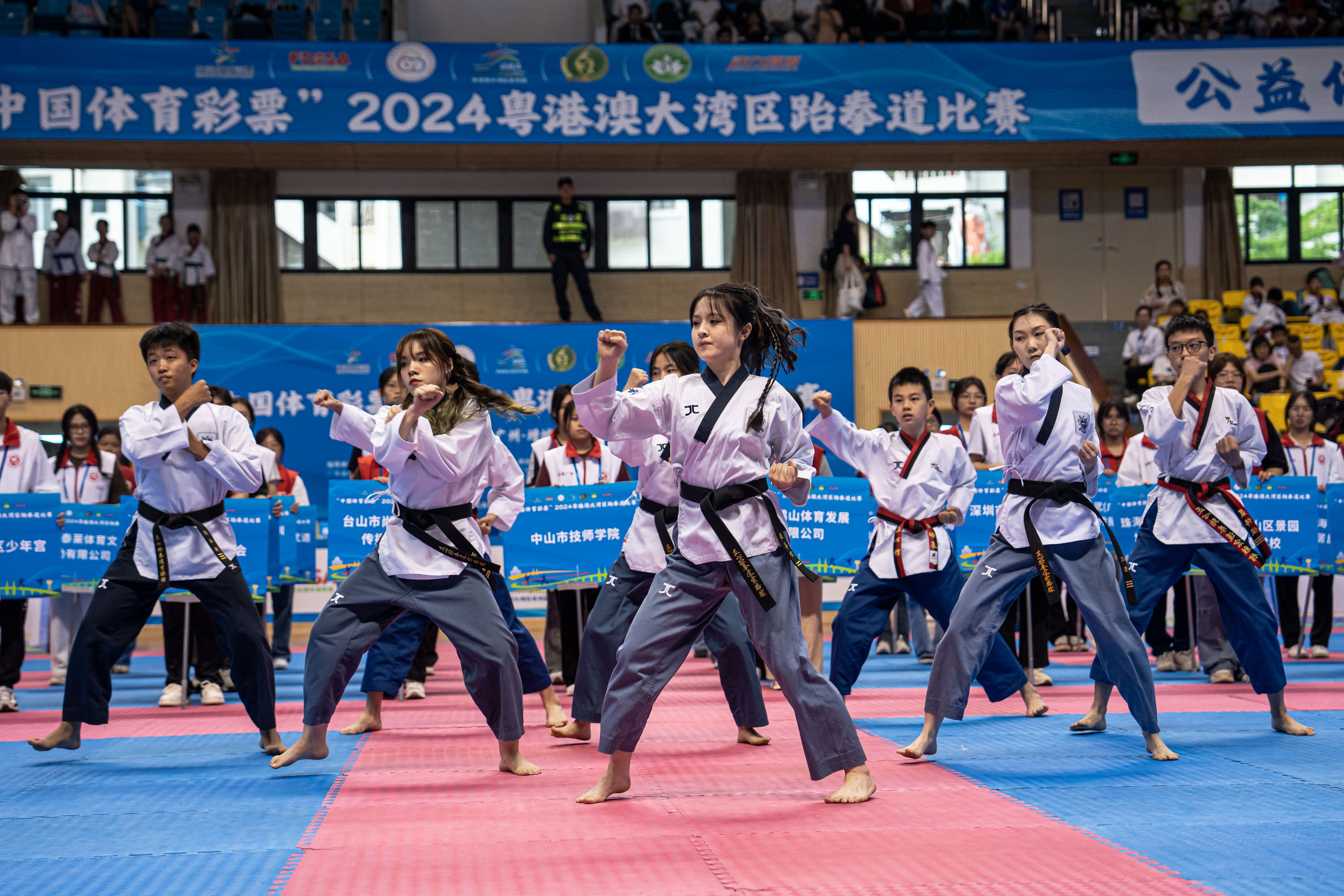 667f650a2010849e414dbbe38d867e9.jpg